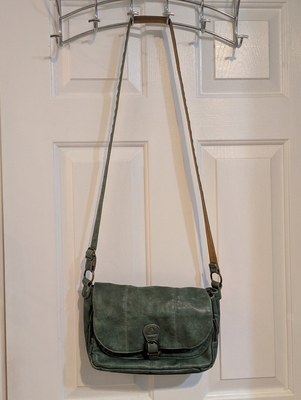Modcloth Green Suede Crossbody Messenger Bag